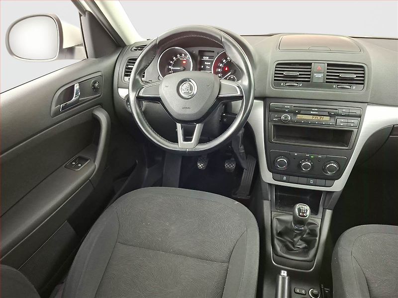 Škoda Yeti (2014) 2.0 TDI, 4X4, Tempomat - fotka 7 z 13