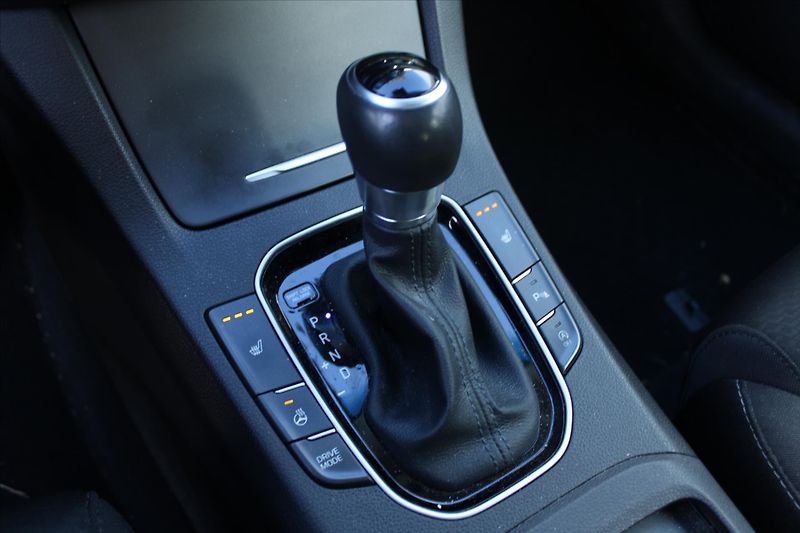 Hyundai i30 1.4 T-GDI ALL INCLUSIVE ČR - fotka 21 z 23