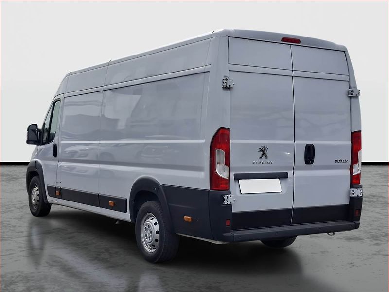 Peugeot Boxer (2023) 2.2 BlueHDi, Maxi, 14m3, 1.0t - fotka 4 z 16