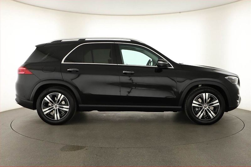 Mercedes-Benz GLE (2025) 450 - fotka 6 z 27