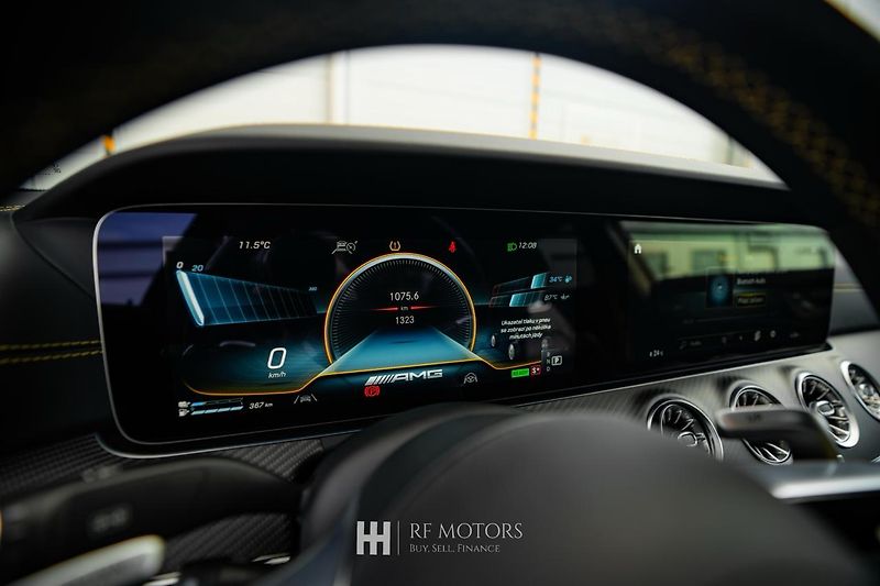 Mercedes-Benz AMG GT (2025) AMG GT63 S E Perf 620kW - fotka 50 z 63