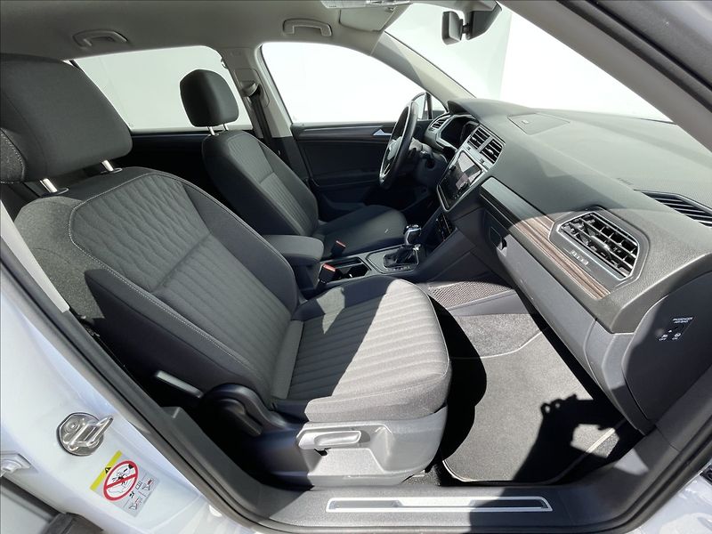 Volkswagen Tiguan Allspace 1,5 TSI DSG Life ACC+NAVI+PDC - fotka 17 z 23
