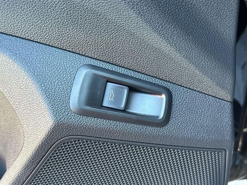 Škoda Kamiq (2024) 1.5 TSI Monte Carlo - fotka 19 z 32