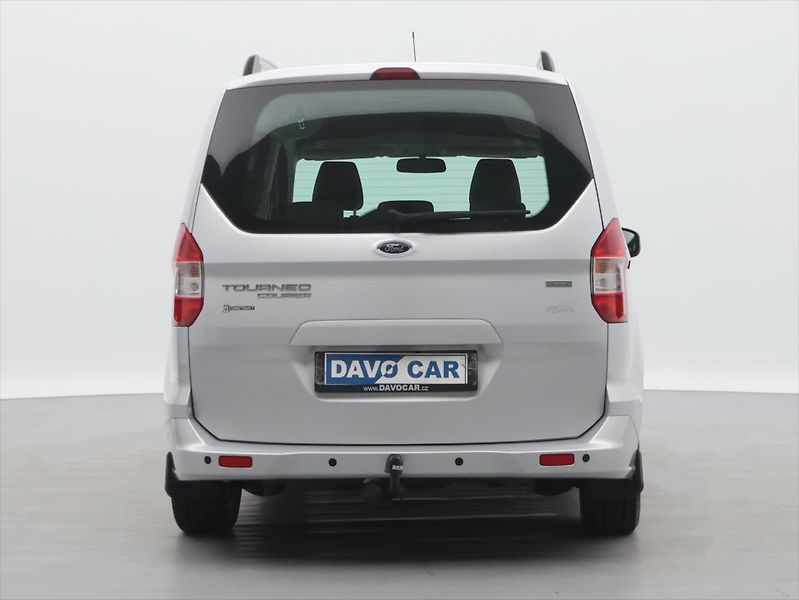 Ford Tourneo Courier 1,0 EB 74kW Titanium CZ 1.Maj. - fotka 6 z 34