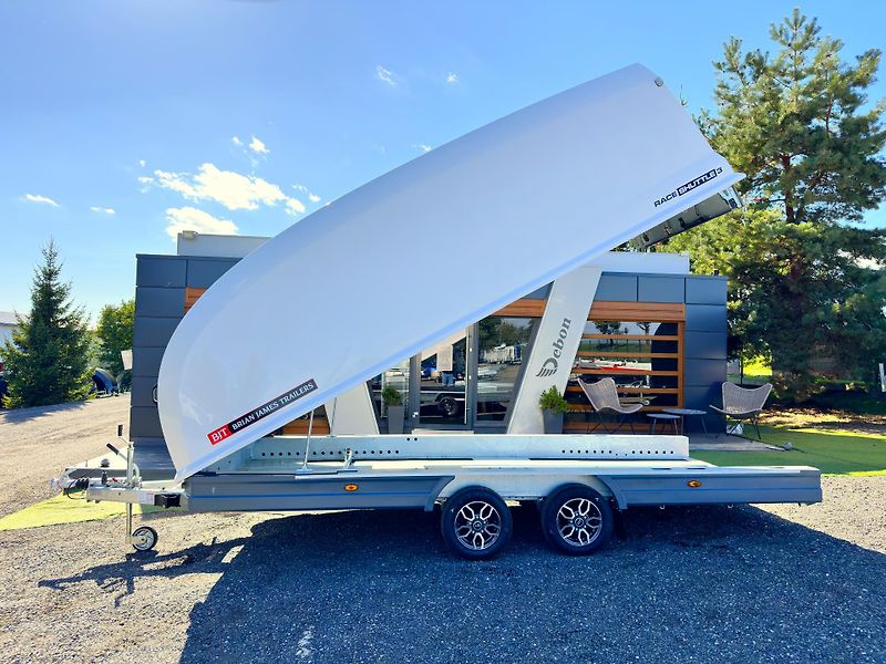 Brian James (2026) Race Shuttle, 470x190x160 cm   - fotka 16 z 30
