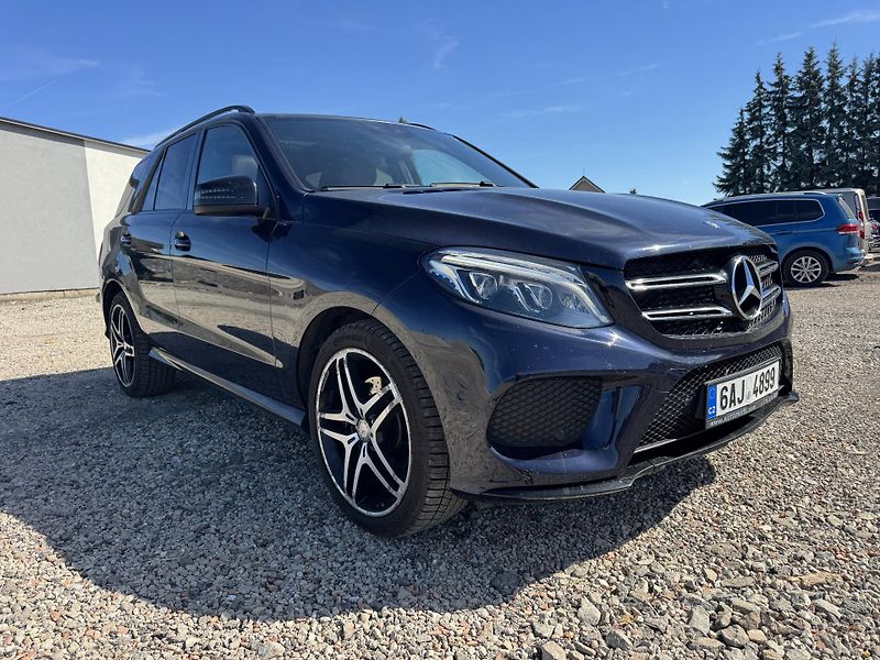 Mercedes-Benz GLE 350 4-MATIC - fotka 4 z 20