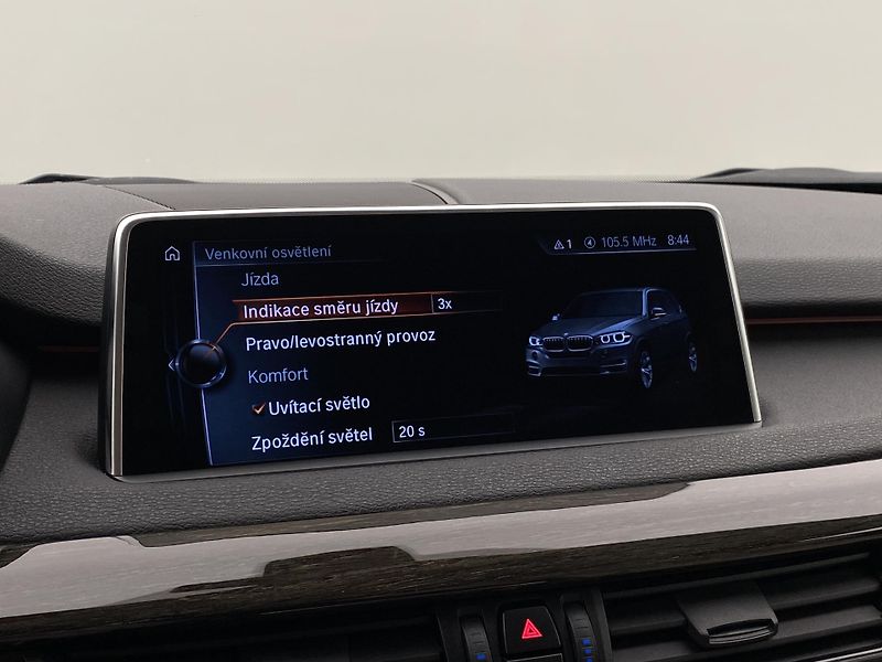 BMW X5 XDRIVE 30d AUT CZ - fotka 43 z 65