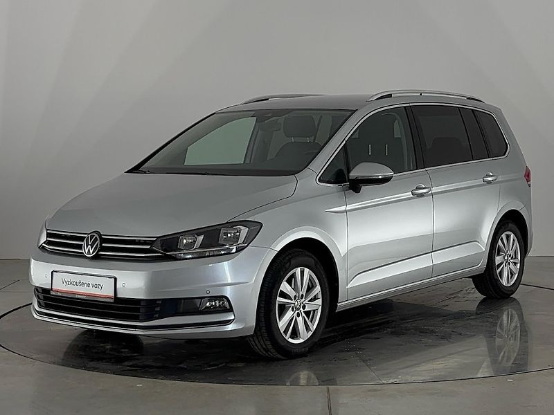 Volkswagen Touran Highline DSG - fotka 1 z 29