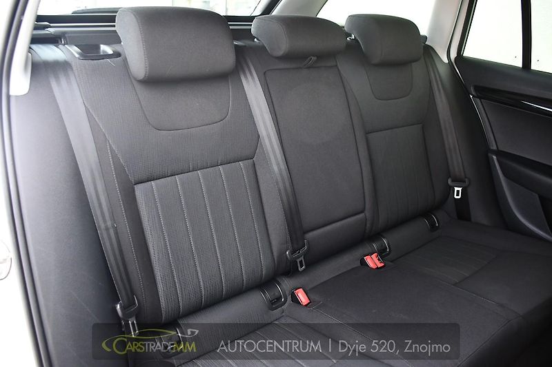 Škoda Octavia 1,6TDI STYLE ČR  - fotka 21 z 53