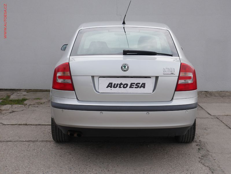 Škoda Octavia (2006) 2.0 FSI, nez.topení - fotka 5 z 20
