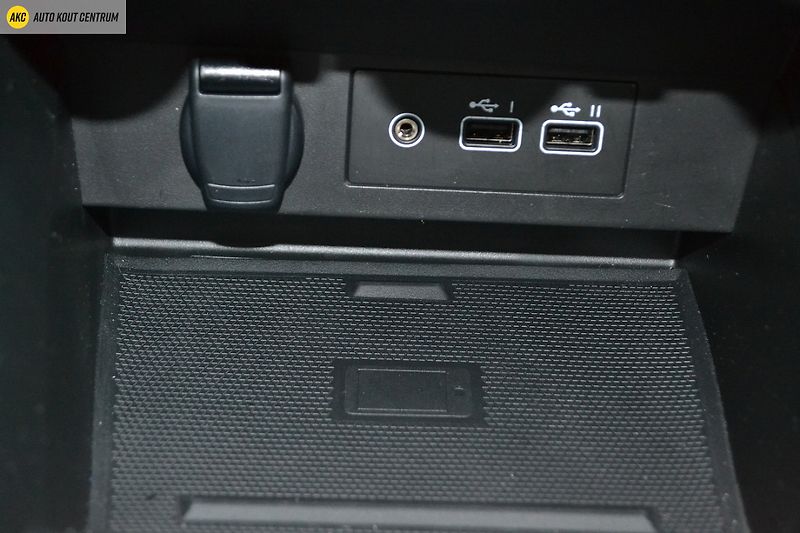 Renault Clio FULL HYBRID TECHNO E-TECH 145 - fotka 24 z 51