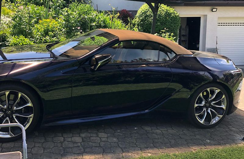 Lexus LC 500 (2021) - fotka 3 z 3