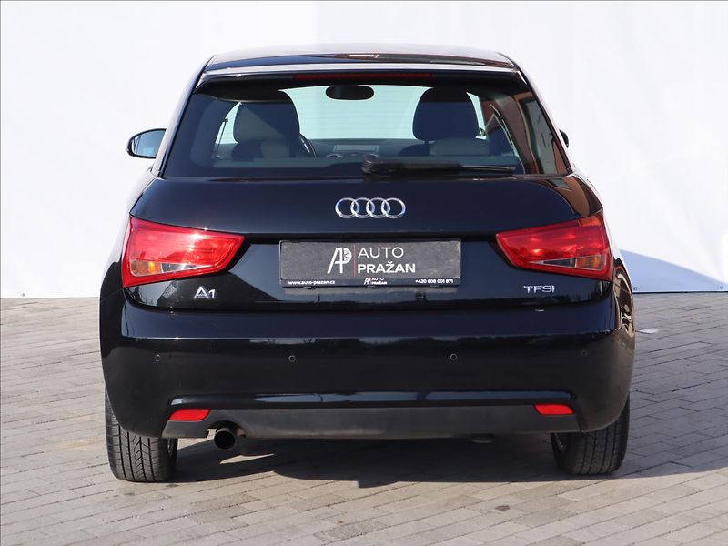 Audi A1 1,2 TSi MMI Výhřivané sedadla - fotka 5 z 26
