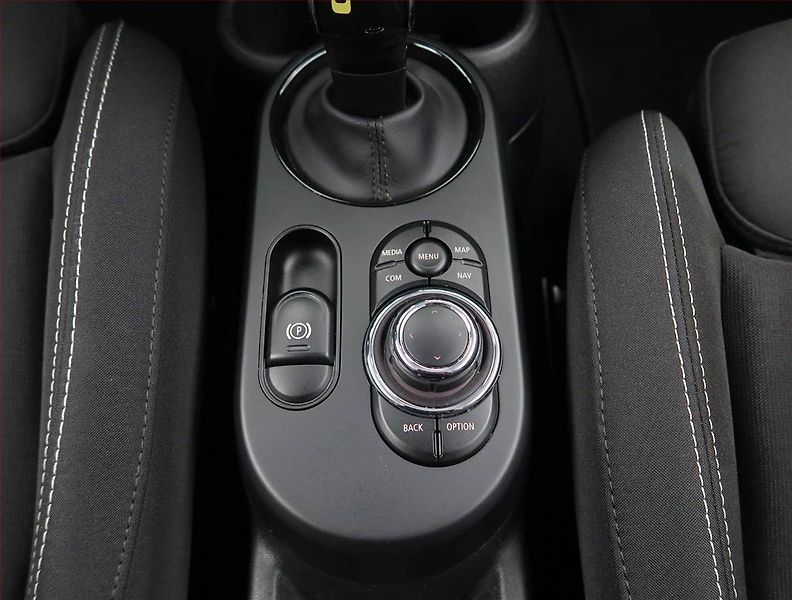 Mini Ostatní (2022) Cooper SE 32 kWh, SoH 96% - fotka 18 z 23