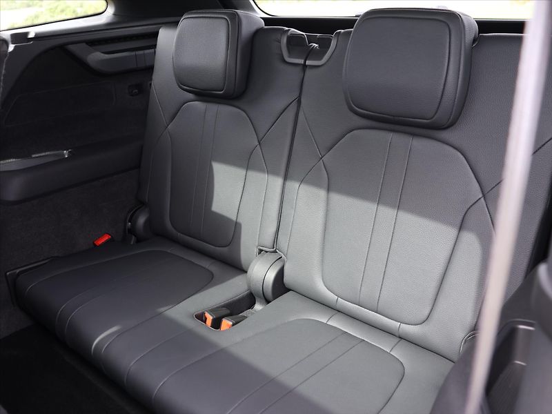 Škoda Kodiaq 2,0 TDi Sportline DSG 4x4 7-Mí - fotka 16 z 33