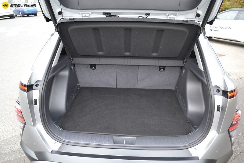 Hyundai Kona 1.0T-GDI DCT STYLE ECO TT - fotka 17 z 54