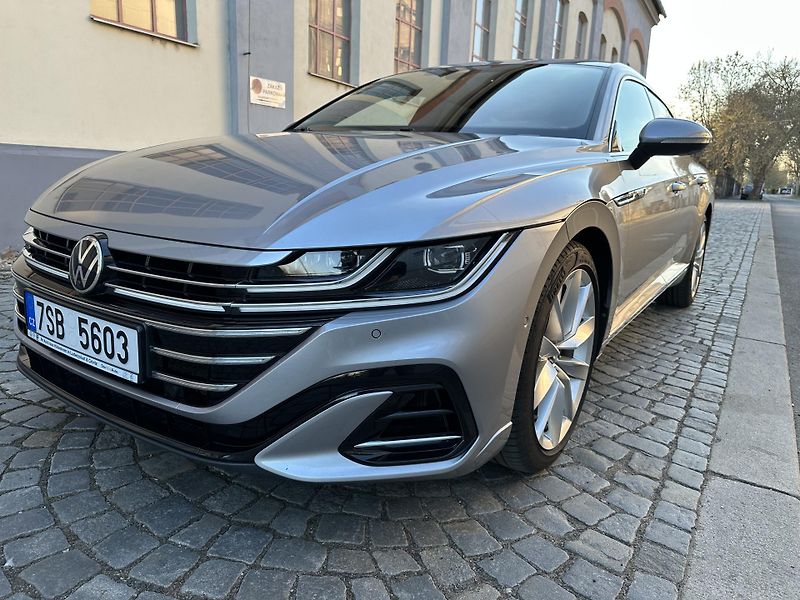 Volkswagen Arteon 2,0 TSI 206 KW R Line kam.360 - fotka 1 z 24