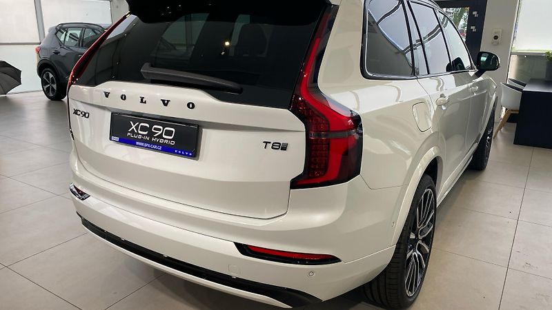Volvo XC90 (2026) ULTRA BLACK EDITION, T8 AWD, 1 - fotka 4 z 15