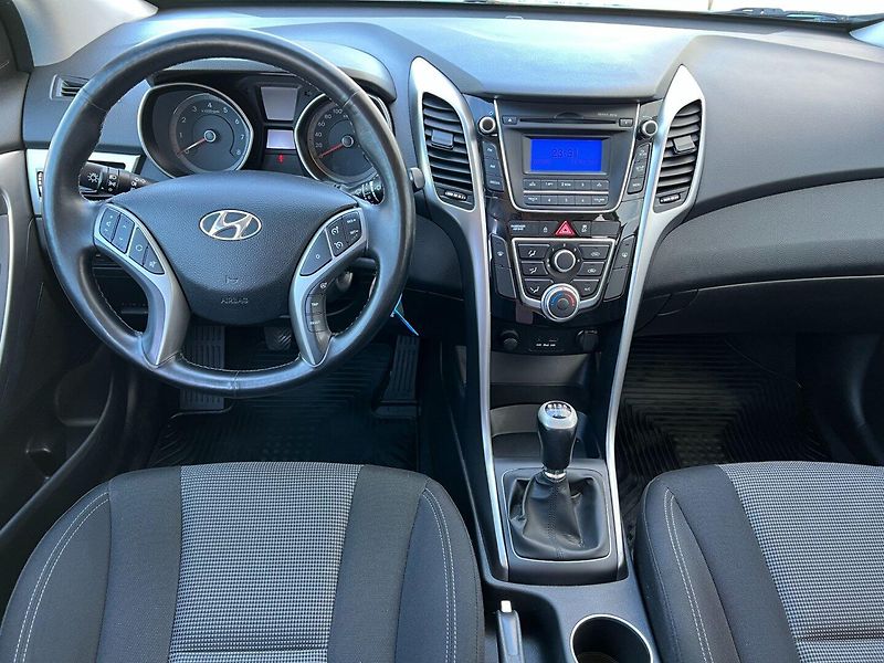 Hyundai i30 (2014) 1.4CVVT ČR+1.maj.! 2 sady kol! - fotka 14 z 24