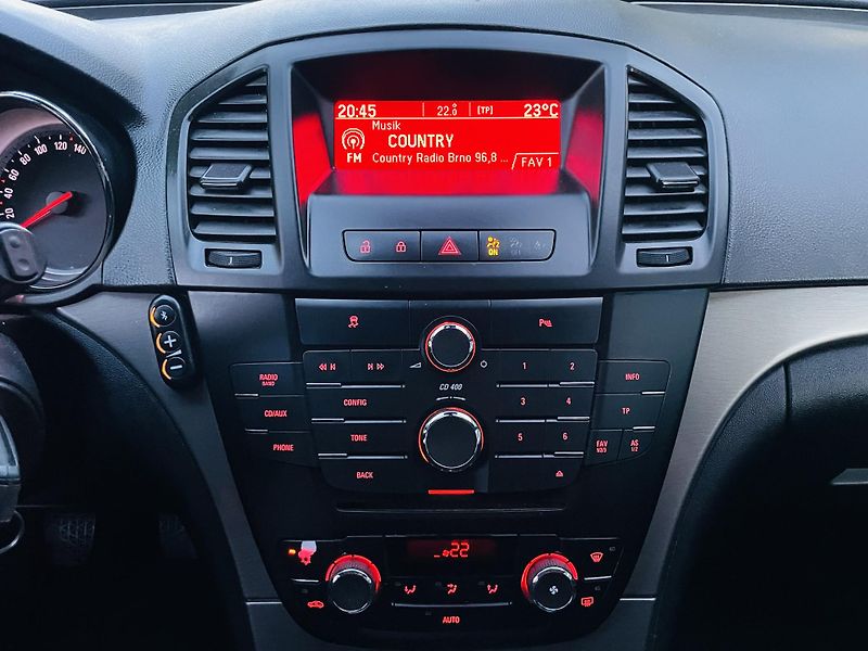 Opel Insignia 2.0CDTi MANUÁL TAŽNÉ SENZORY - fotka 31 z 36