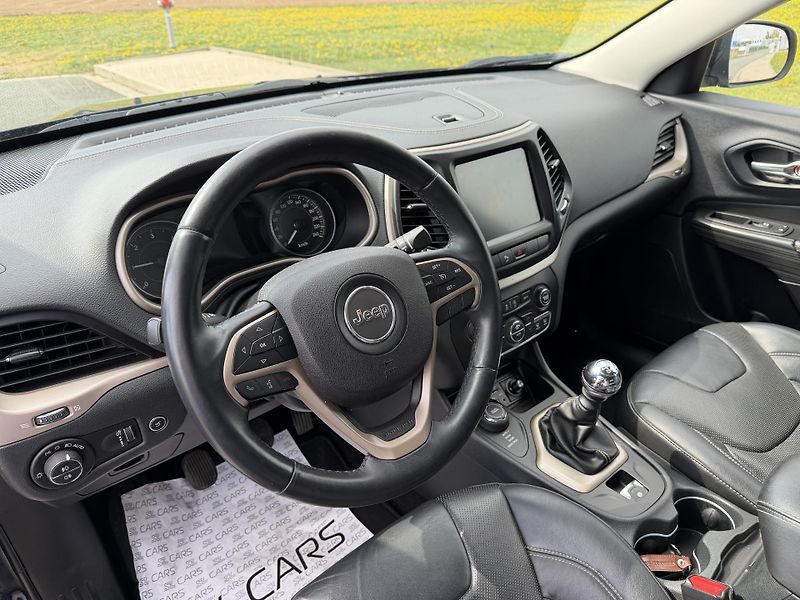 Jeep Cherokee 2.0 M-JET 4X4 LIMITED NAV KŮŽE - fotka 11 z 43