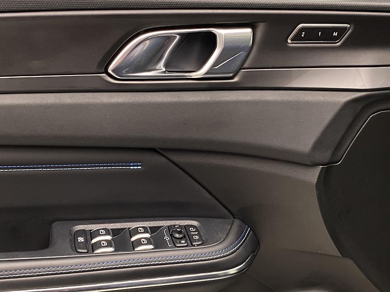 Lynk & Co 01 PHEV DCT AUT 1.maj.  - fotka 28 z 69