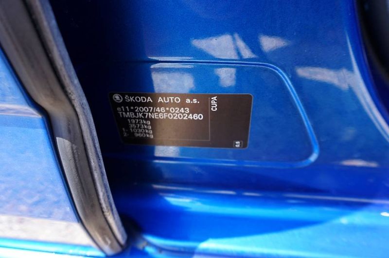Škoda Octavia (2015) CHALLENGE RS 2,0 TDI 135 kW - fotka 21 z 50