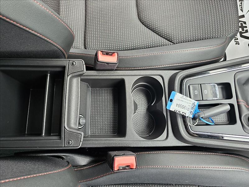 Seat Leon 1,4TSi 110KW FR led NAVI - fotka 37 z 44