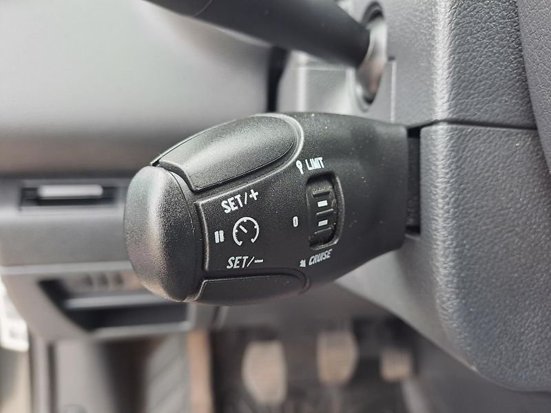 Peugeot 3008 (2010) 1.6 HDi - fotka 26 z 28