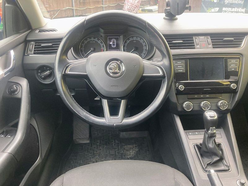 Škoda Octavia 1,6 TDi(85kW)*PŮVOD ČR* - fotka 7 z 16