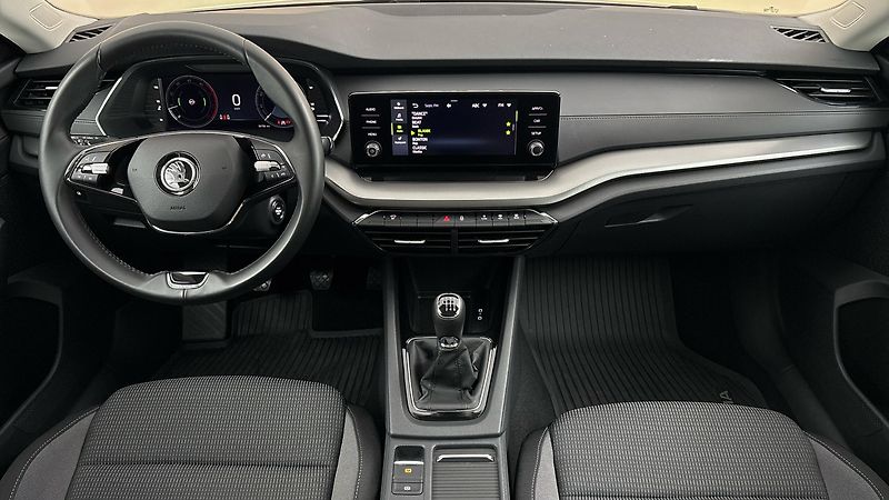 Škoda Octavia 2.0 TDI Ambition Combi - fotka 8 z 25