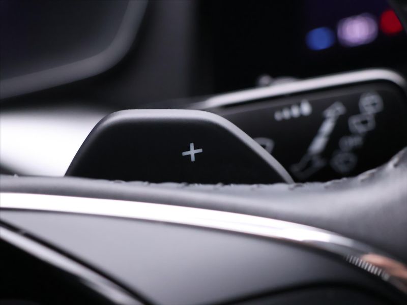 Škoda Octavia 2,0 TDI DSG Clever Matrix DPH - fotka 17 z 29