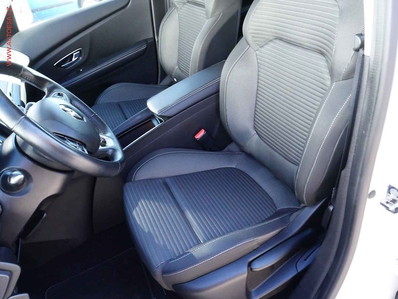 Renault Grand Scénic (2019) 1.3 TCe, 1.maj,ČR, AC, TZ - fotka 9 z 16