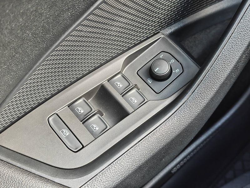 Škoda Octavia Ambition 6MP 1,5TSI - fotka 18 z 21