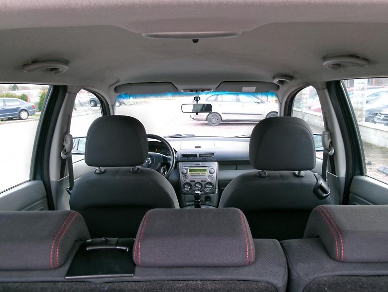Mazda 2 1,4 D 50 KW 1 MAJITEL  - fotka 13 z 29