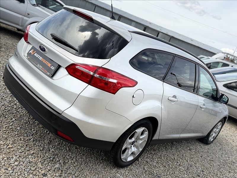 Ford Focus 1,5 TDCi - fotka 5 z 25