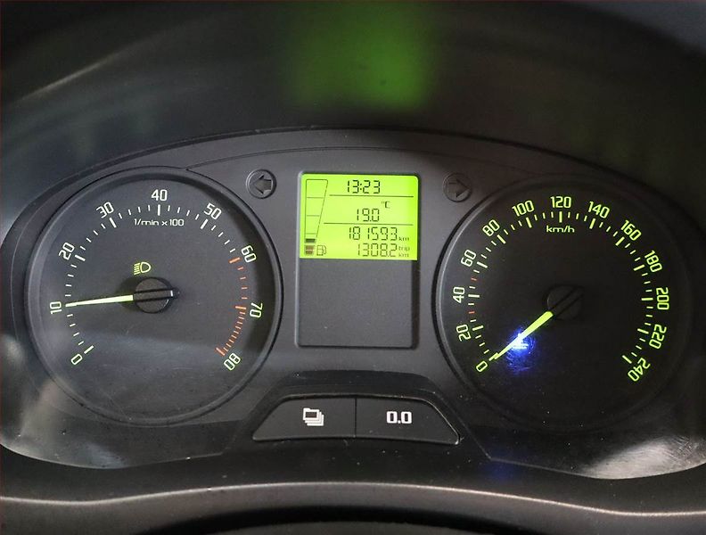 Škoda Roomster (2011) 1.4 16V, Serv.kniha - fotka 11 z 18
