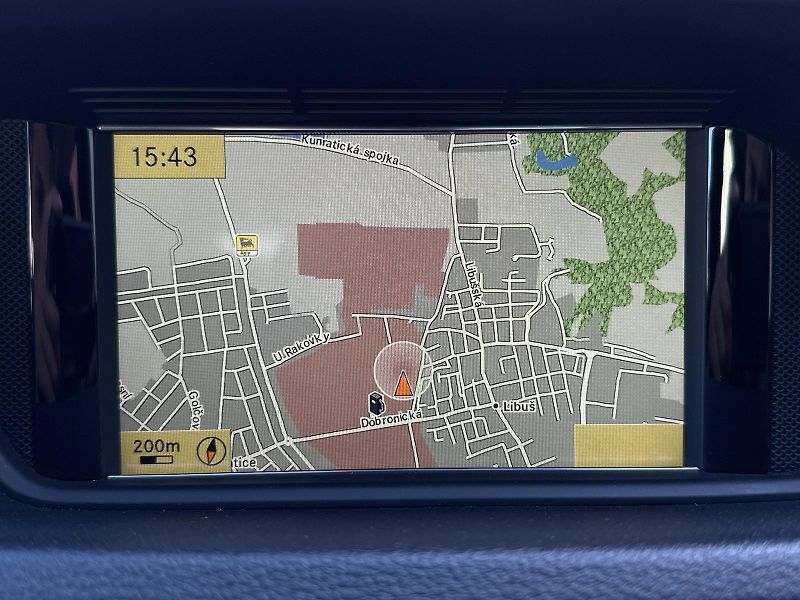 Mercedes-Benz Třídy E 350 4Matic 272PS NAVI KAMERA+P - fotka 24 z 39
