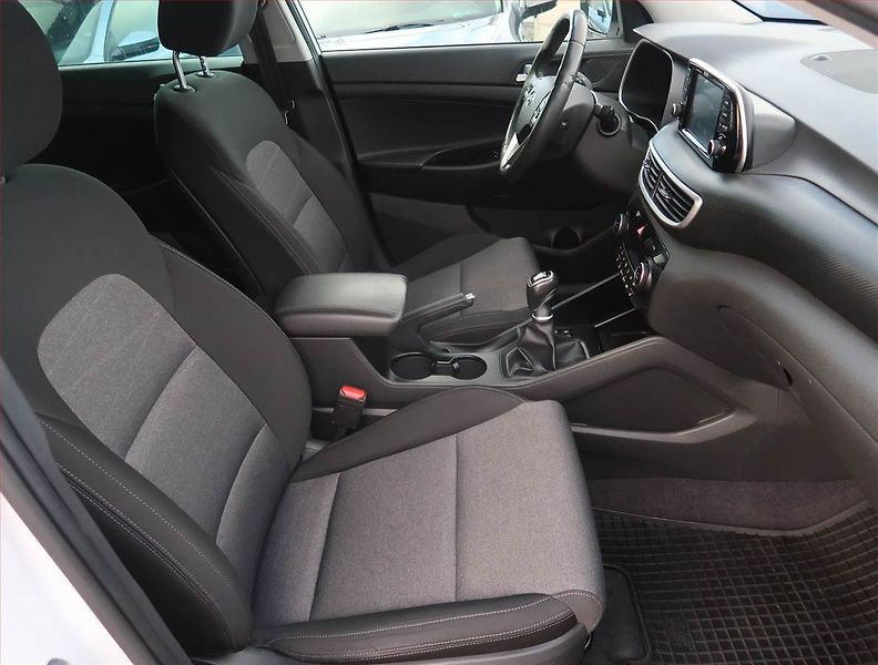Hyundai Tucson (2020) Adventure 1.6 CRDi, Serv.kniha - fotka 9 z 22