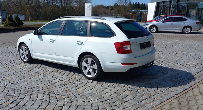 Škoda Octavia Ambition 2.0 TDI/110 kW  - fotka 6 z 29