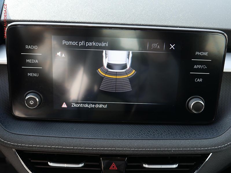 Škoda Fabia (2021) 1.0TSi, 2.maj,ČR, Style, LED - fotka 12 z 18