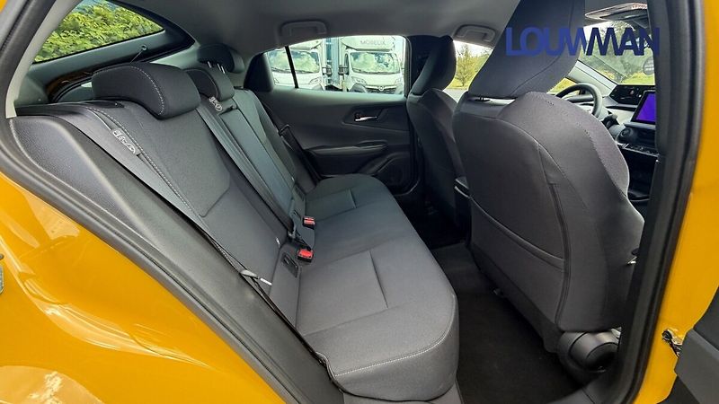 Toyota Prius 2.0 PHEV PRESTIGE - fotka 20 z 24