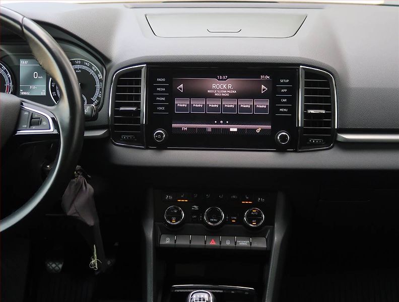 Škoda Karoq (2019) 1.6 TDI, ČR,1.maj, Serv.kniha - fotka 12 z 22