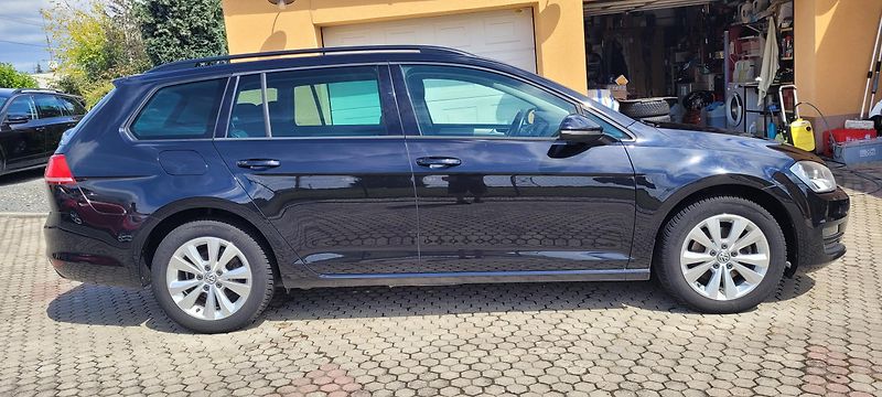 Volkswagen Golf (2014) 1,2TSi 77kW benzín DSG Comfort - fotka 4 z 38