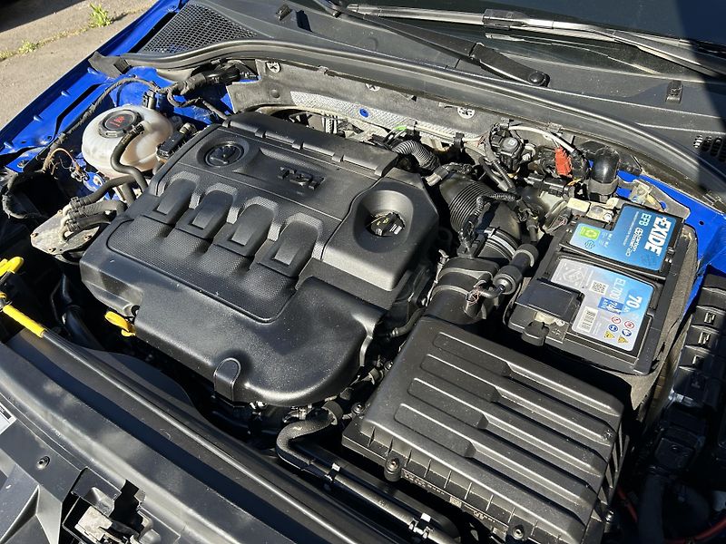 Škoda Octavia 2.0 TDI DSG Ambition - fotka 28 z 31