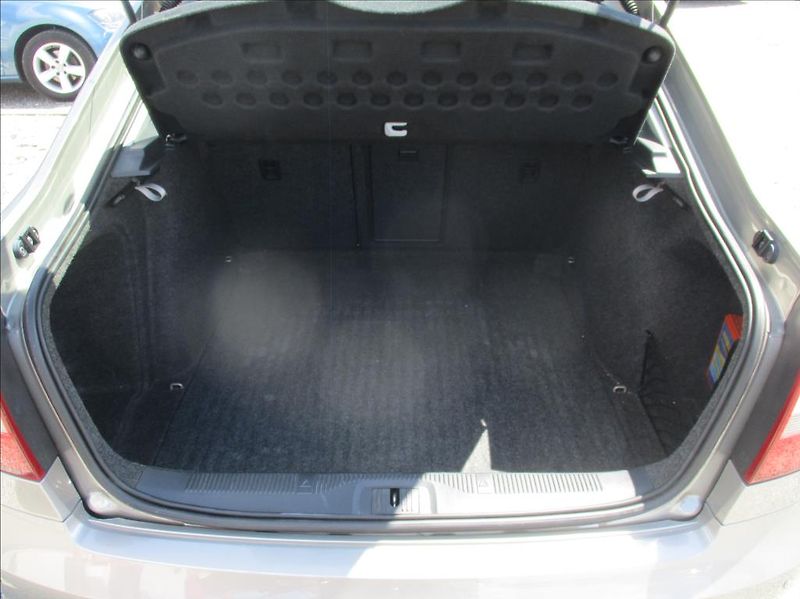 Škoda Octavia 1,4 TSI, Elegance,serv. kniha, - fotka 9 z 28