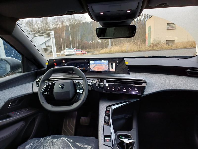Peugeot 5008 (2026) BUSINESS Hybrid 145 e-DCS6 - fotka 21 z 29