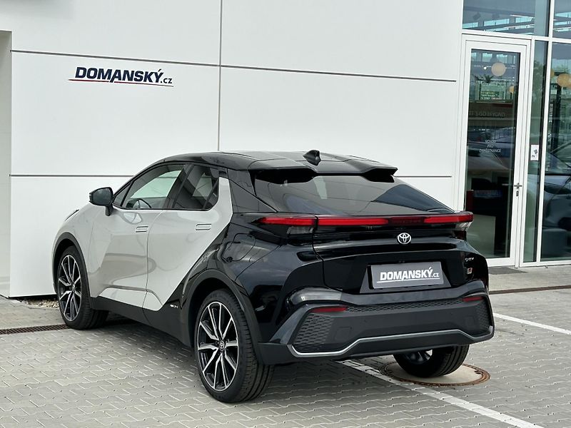 Toyota C-HR (2025) GR SPORT PREMIER 2.0 HEV 4x4  - fotka 3 z 14