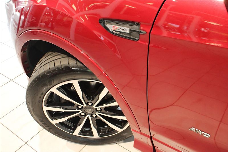 Ford Kuga TDCi AWD ST-Line - fotka 9 z 31