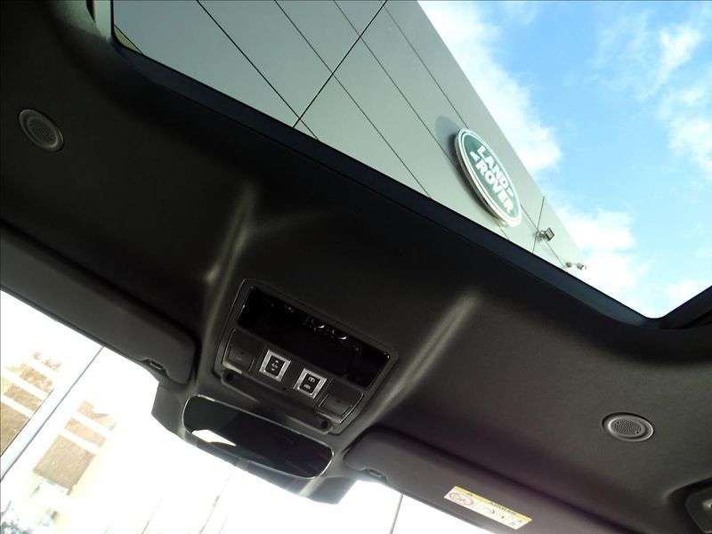 Land Rover Defender (2026) 110 V8 P425 X-DYNAMIC HSE - fotka 27 z 35